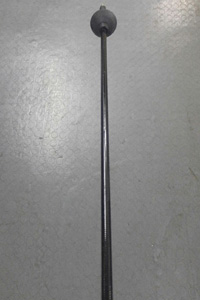 절단된 ski카본…
